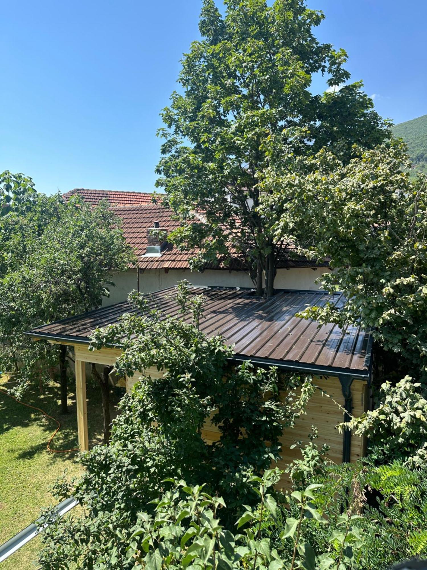 Bora Hotel Peje Exterior photo